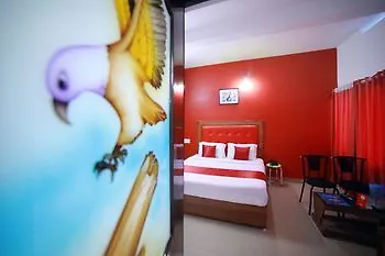 蒙纳 Oyo8653阿奇斯旅馆酒店 酒店